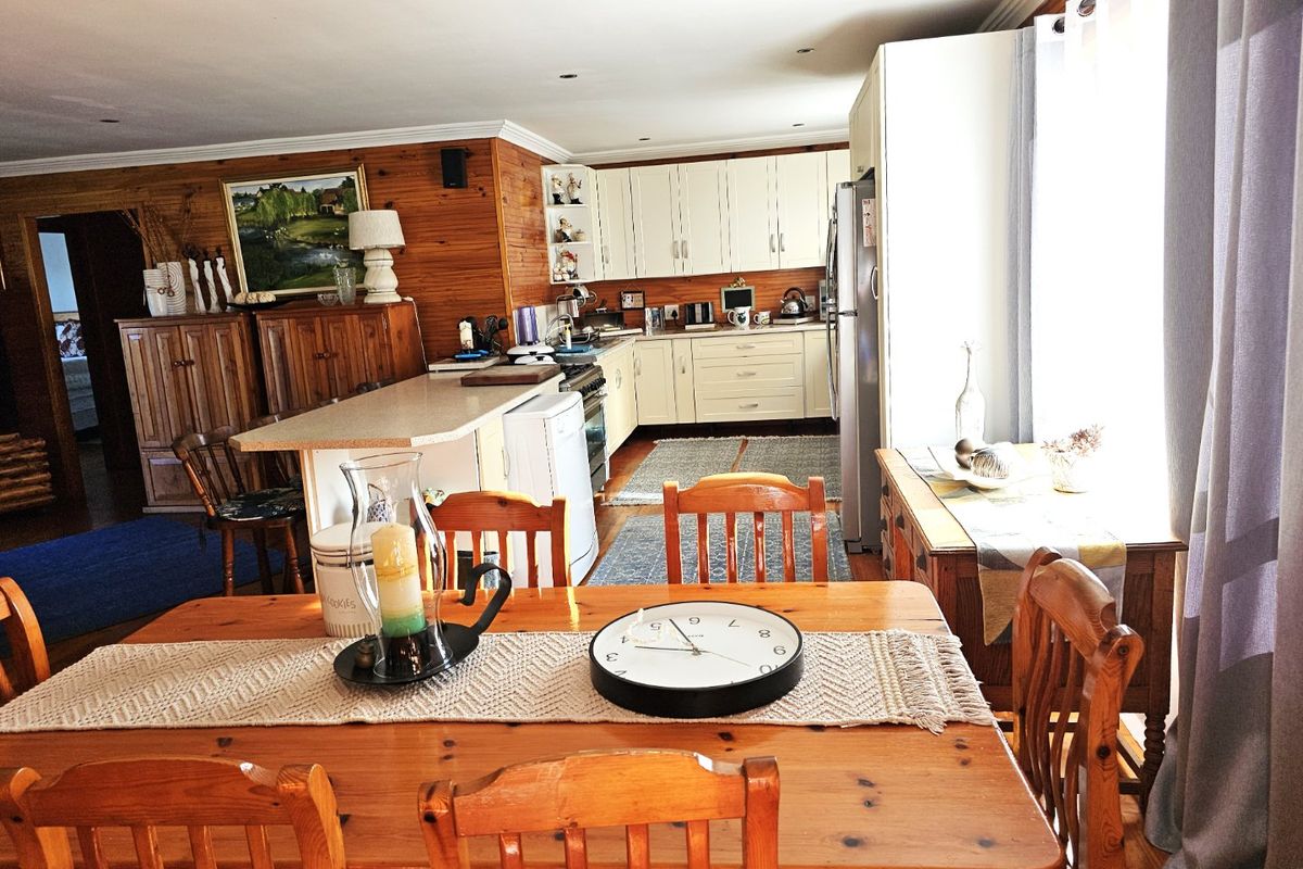 Charming Home in Dolphin Creek Golf Estate - R3 500 000 - Photo 4