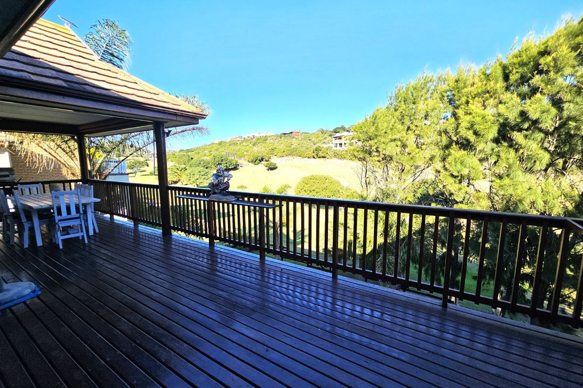 Charming Home in Dolphin Creek Golf Estate - R3 500 000 - Photo 2