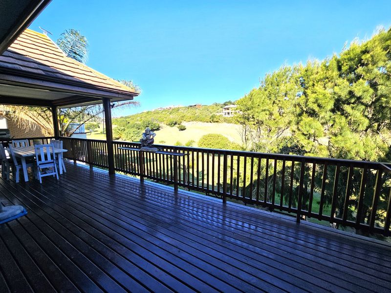 Charming Home in Dolphin Creek Golf Estate - R3 500 000 - Photo 2