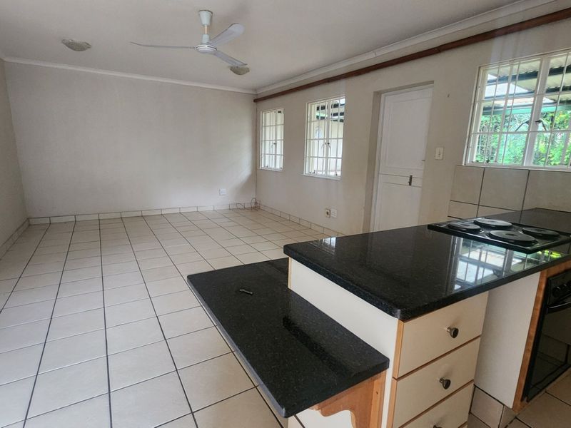 Gorgeous Investment With Tenants  - Photo 5