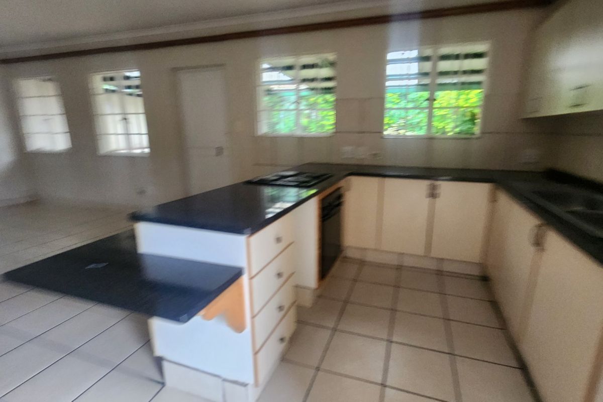 Gorgeous Investment With Tenants  - Photo 3
