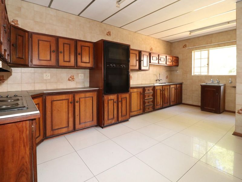 Spacious 3-Bedroom Duplex Townhouse - Photo 10