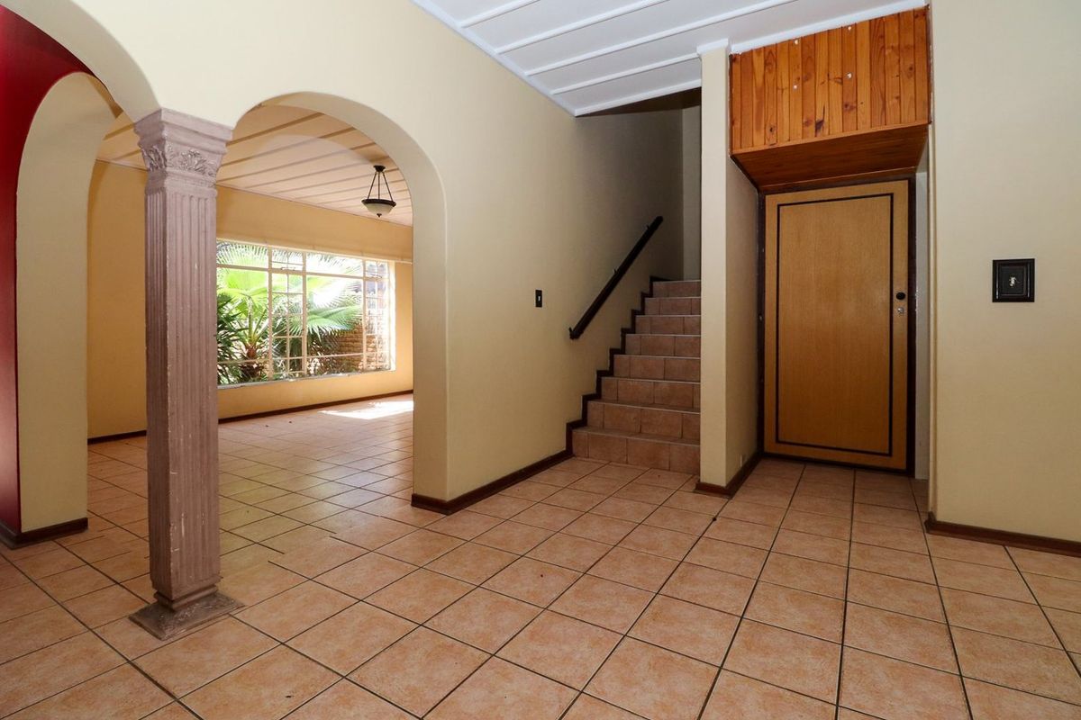 Spacious 3-Bedroom Duplex Townhouse - Photo 4