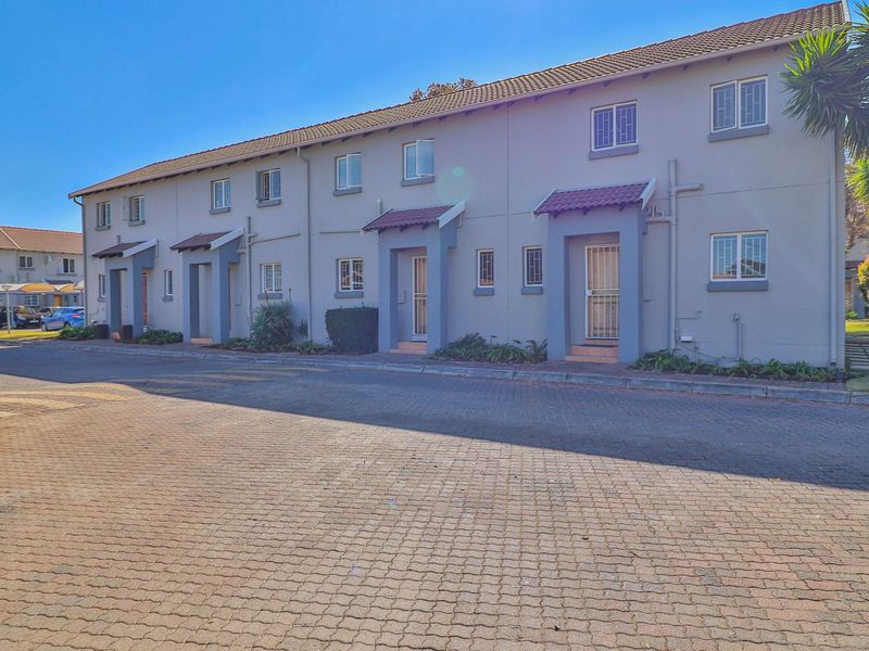 Lock Up and Go in Secure complex - Photo 2