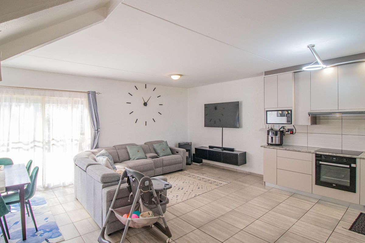 Lock Up and Go in Secure complex - Photo 4