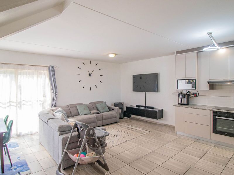 Lock Up and Go in Secure complex - Photo 4