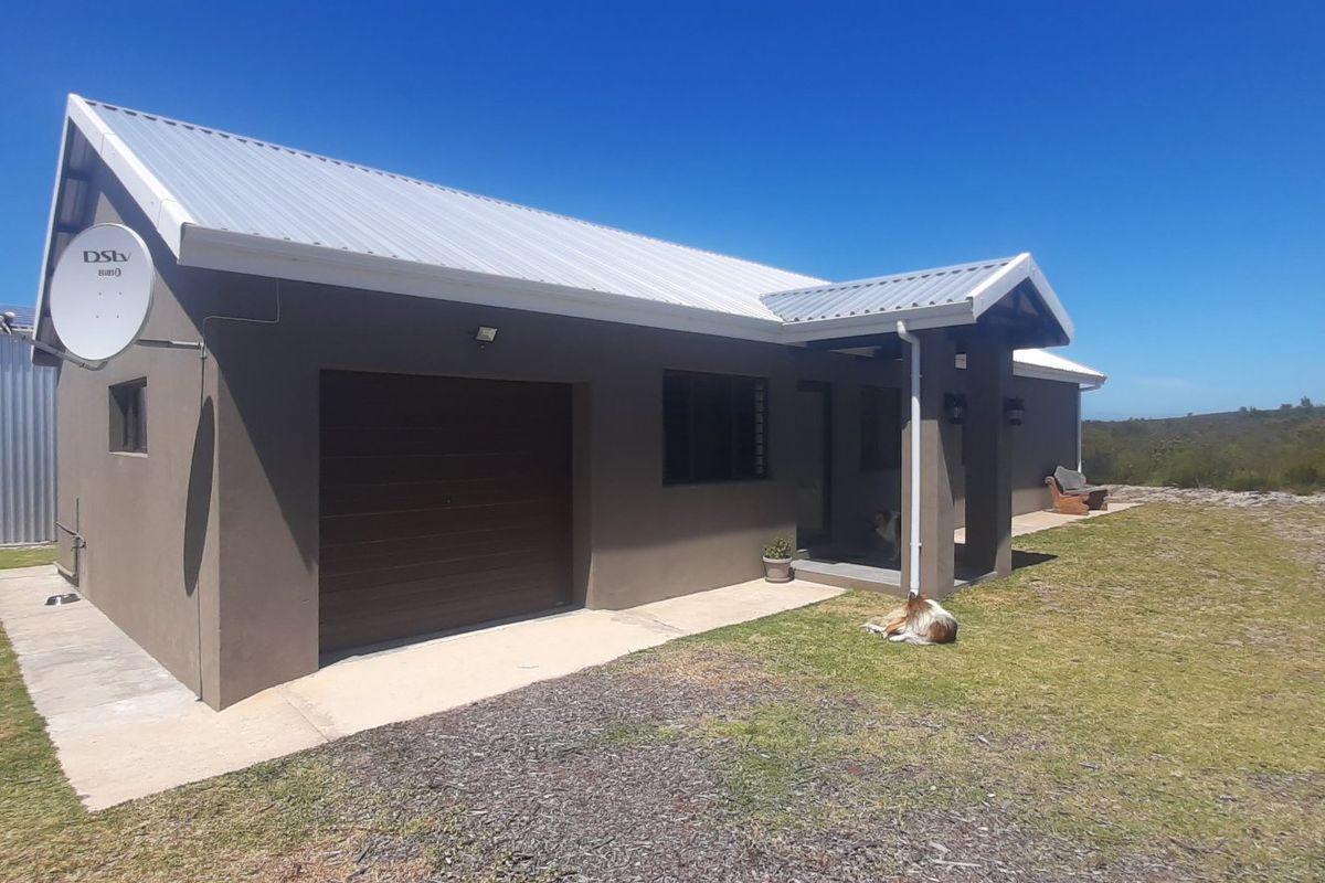 Tranquil Farm Living | Ideal for Remote Work, Creative Souls, or Peaceful Retirement - Photo 4