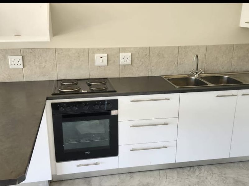 For Rent: Modern 2 Bedroom Townhouse – Bella Rosa, Akasia - Photo 9