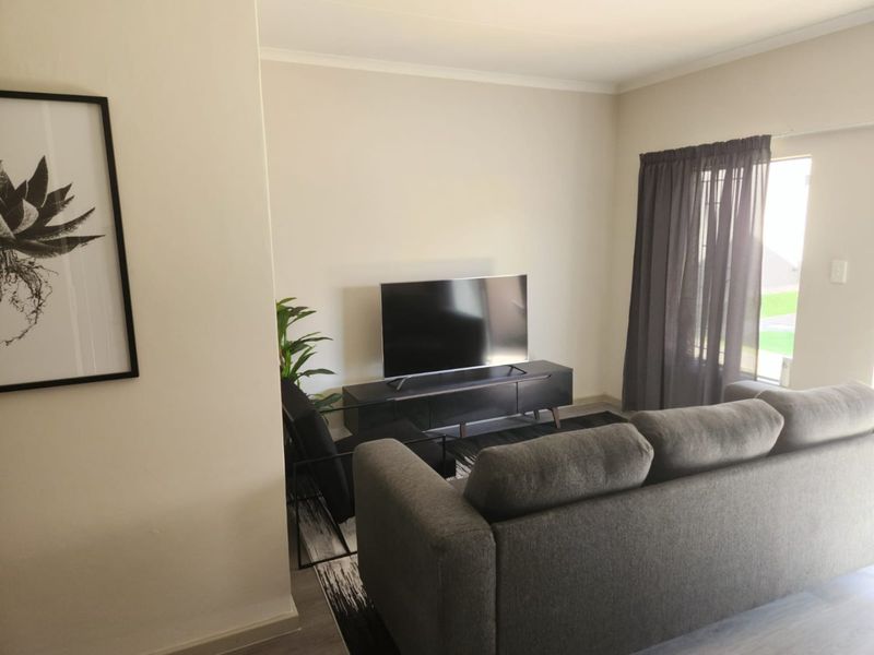 For Rent: Modern 2 Bedroom Townhouse – Bella Rosa, Akasia - Photo 5