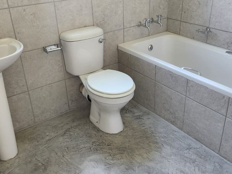 For Rent: Modern 2 Bedroom Townhouse – Bella Rosa, Akasia - Photo 2