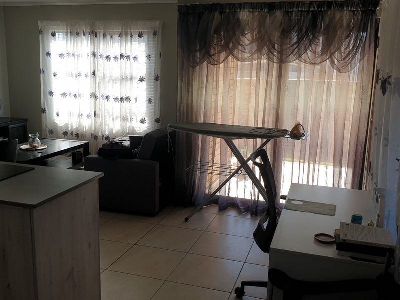 3 Bed Town house in Amberfield for Sale - Photo 4