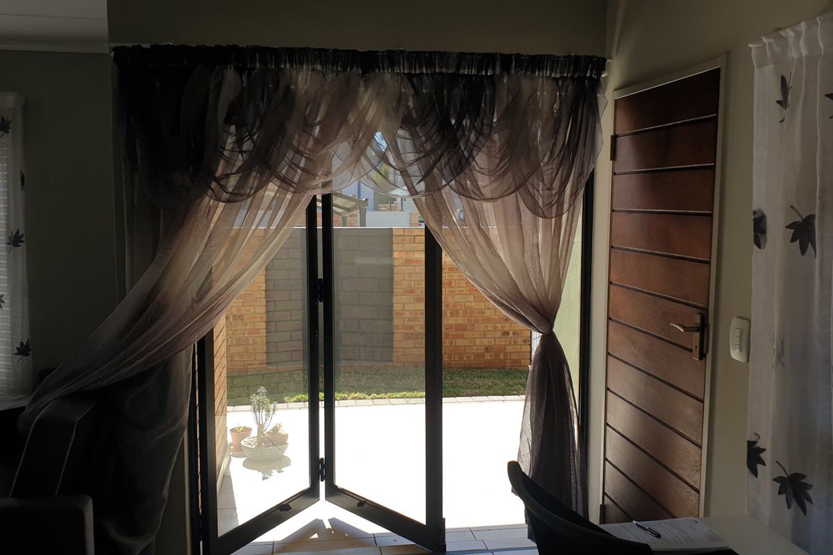3 Bed Town house in Amberfield for Sale - Photo 3
