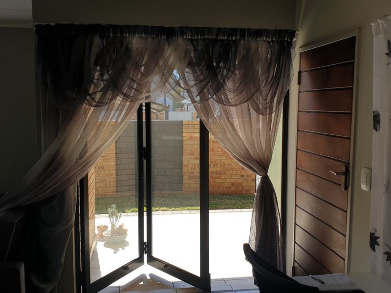 3 Bed Town house in Amberfield for Sale - Photo 3