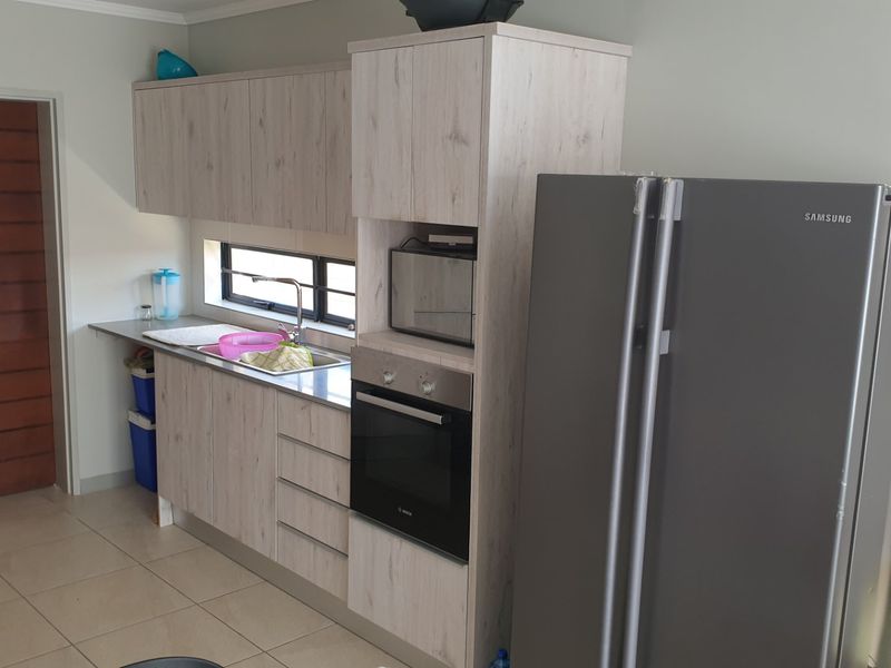 3 Bed Town house in Amberfield for Sale - Photo 8