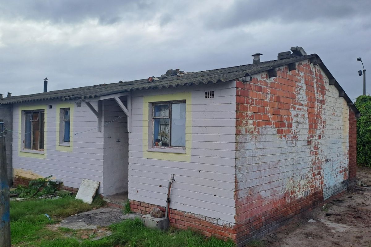 Clarkes estate house for sale  - Photo 2