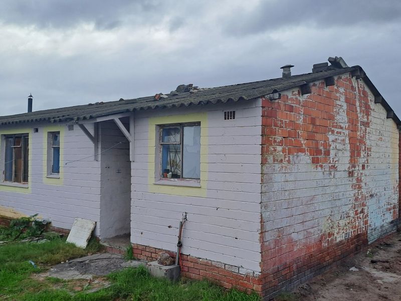 Clarkes estate house for sale  - Photo 2