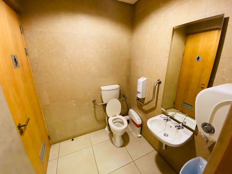 Prime Office Space To Let In Menlyn - Photo 10