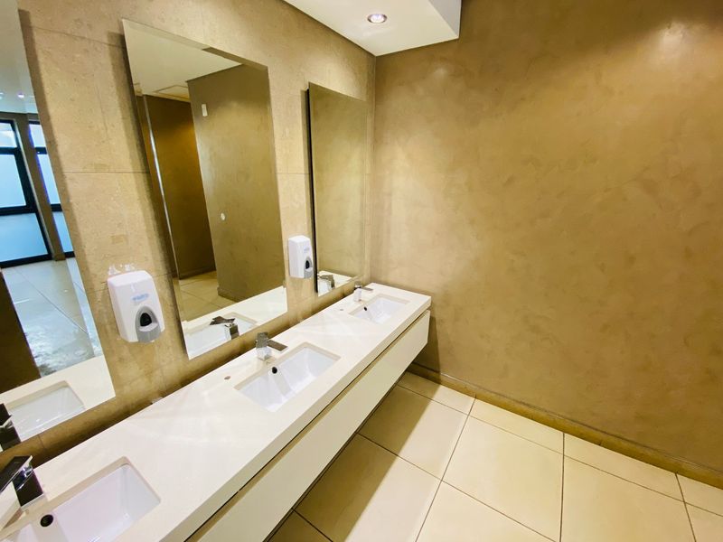 Prime Office Space To Let In Menlyn - Photo 9