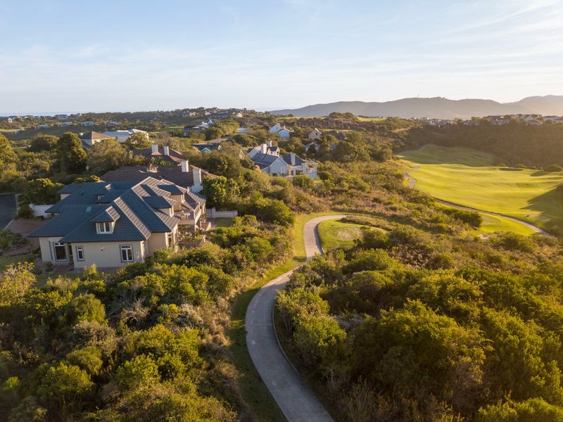 4 Bed House in Pezula Golf Estate for Sale - Photo 2