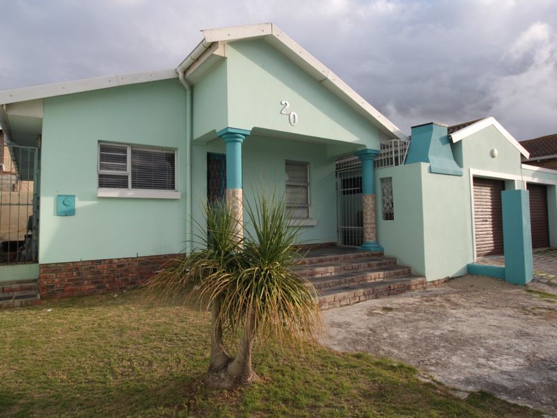 Lovely Cleary Estate Home for sale - Photo 2