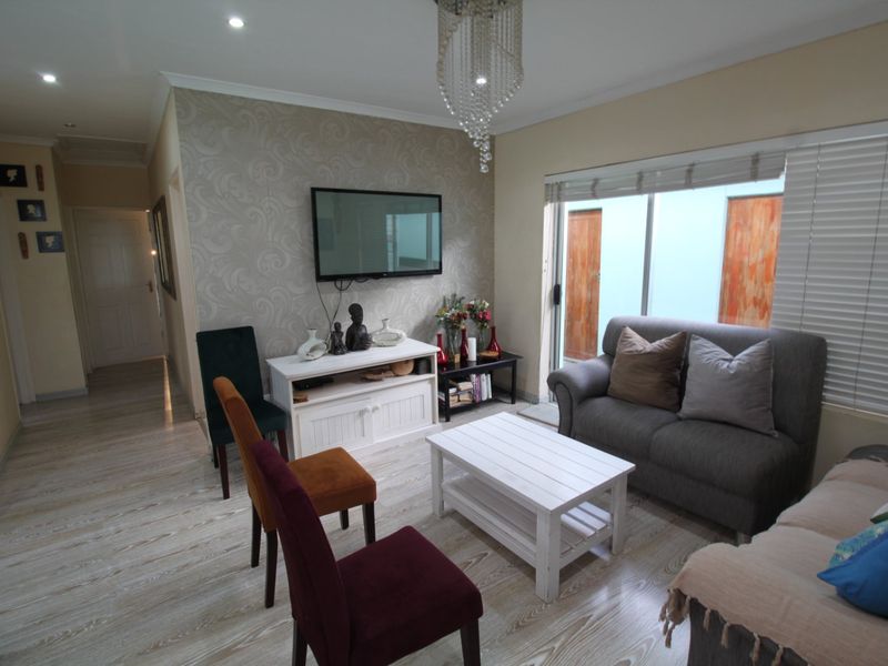 Lovely Cleary Estate Home for sale - Photo 9