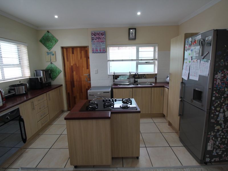 Lovely Cleary Estate Home for sale - Photo 6