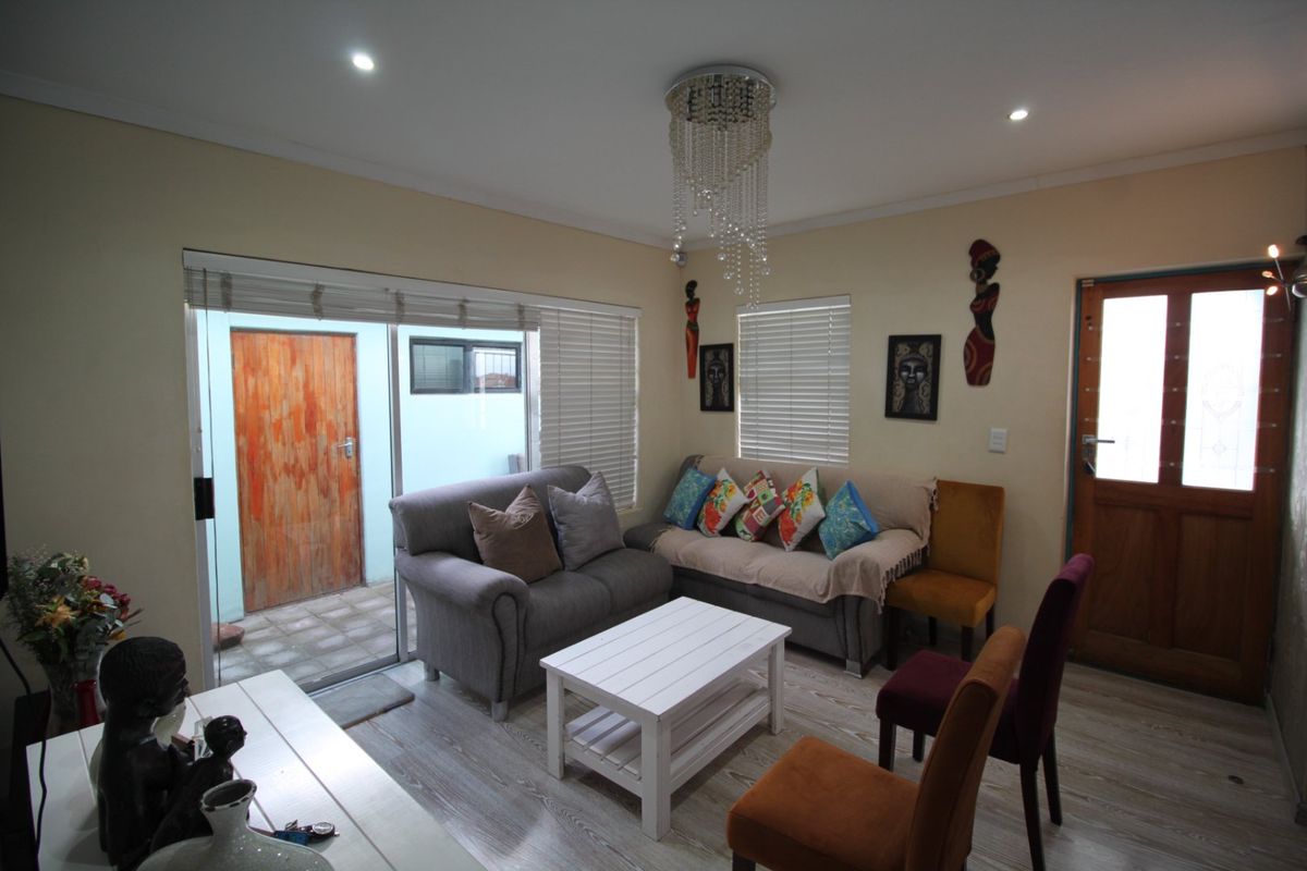 Lovely Cleary Estate Home for sale - Photo 4