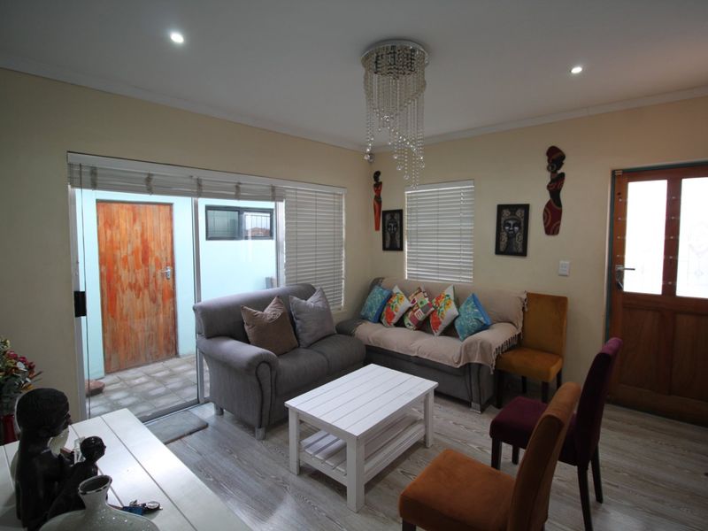 Lovely Cleary Estate Home for sale - Photo 4