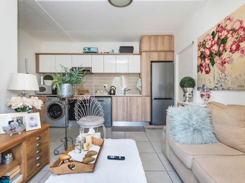 Modern 1-Bedroom Apartment with Luxury Lifestyle Features in The Reid, Linbro Park! - Photo 2