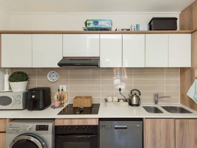 Modern 1-Bedroom Apartment with Luxury Lifestyle Features in The Reid, Linbro Park! - Photo 3