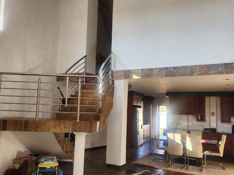 LOCATION , LOCATION AND SPACE - Photo 10