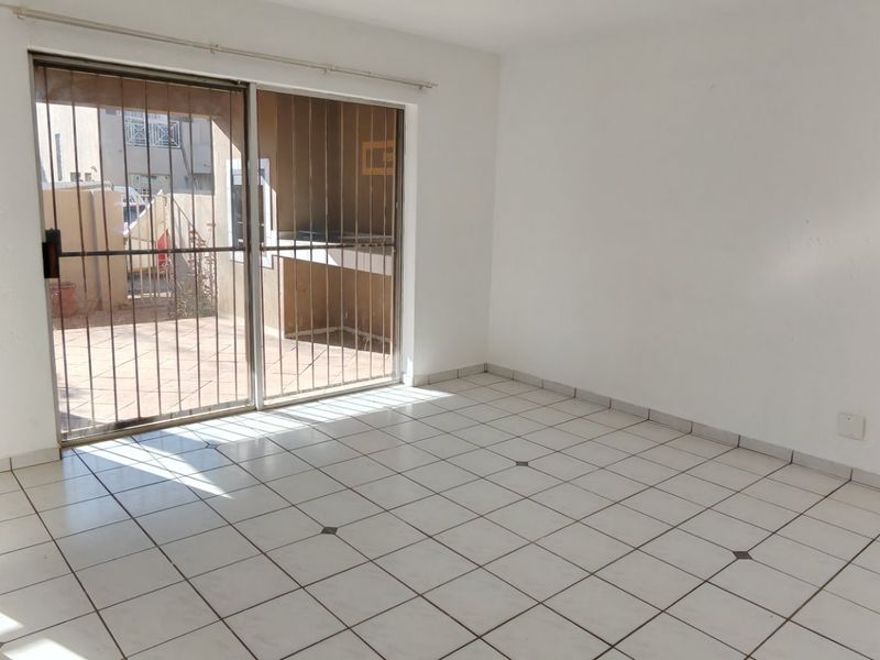 FOR SALE!! 3 Bedroom Townhouse  in Celtisdal - Photo 3