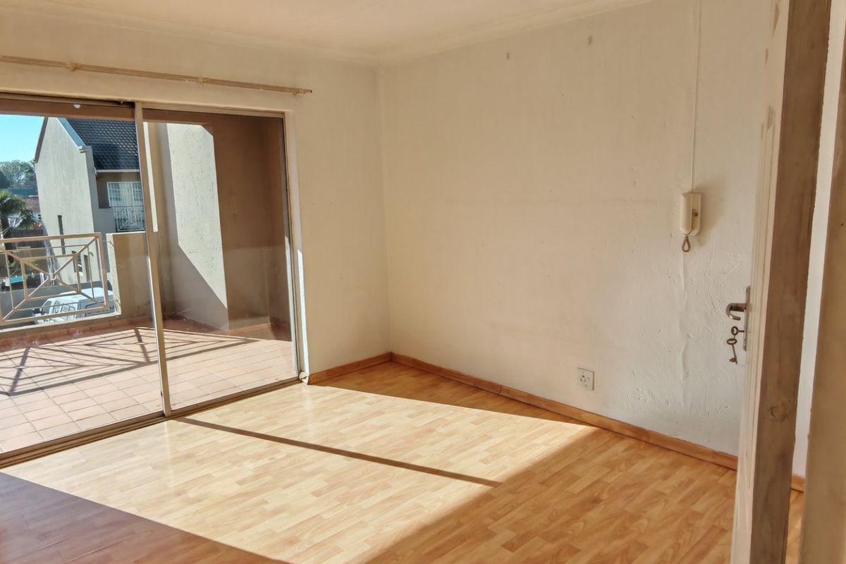 FOR SALE!! 3 Bedroom Townhouse  in Celtisdal - Photo 2