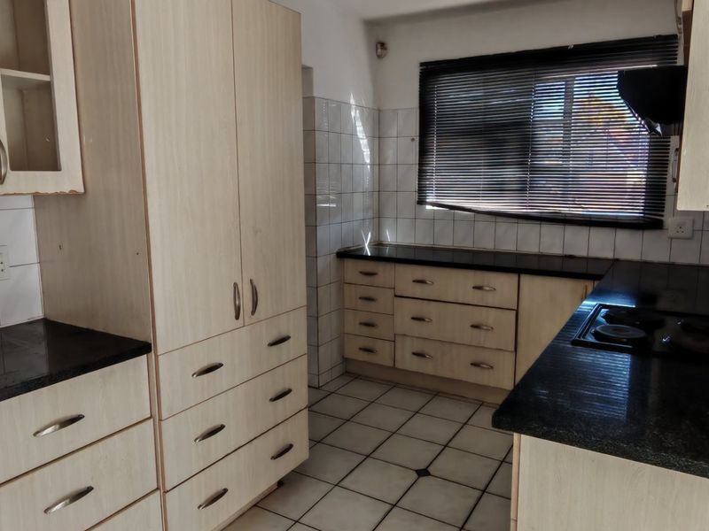 FOR SALE!! 3 Bedroom Townhouse  in Celtisdal - Photo 9