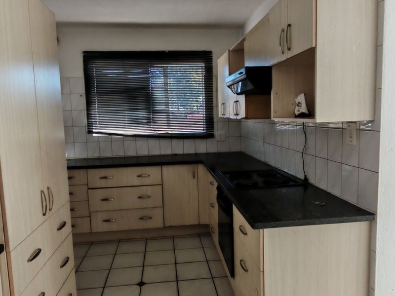 FOR SALE!! 3 Bedroom Townhouse  in Celtisdal - Photo 8