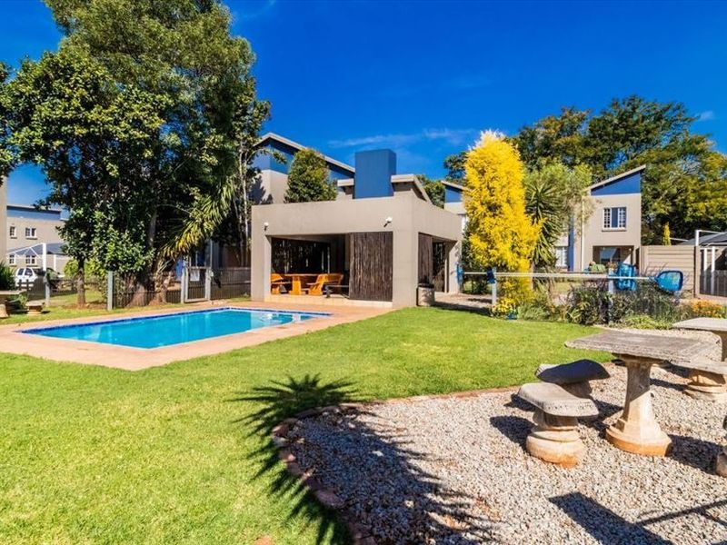 Compact Home with Pool and Modern Comforts - Photo 3