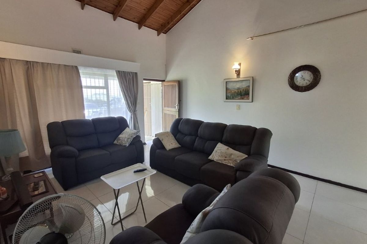 Immaculate character filled family residence with Ocean views and the added bonus of potential income generating accommodation. ABSOLUTE Value for money!!!!! - Photo 4
