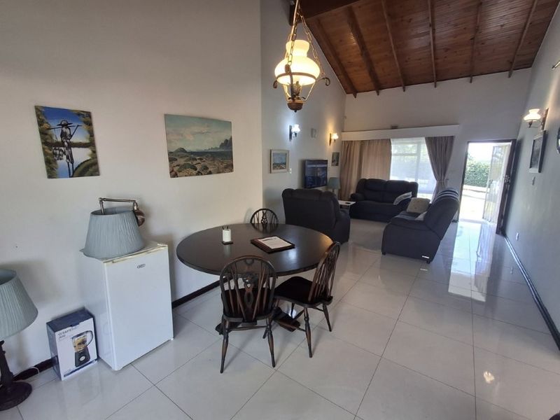 Immaculate character filled family residence with Ocean views and the added bonus of potential income generating accommodation. ABSOLUTE Value for money!!!!! - Photo 8
