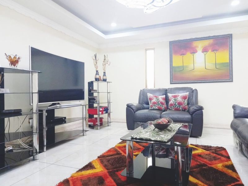 5 Bedroom House For Sale in Parklands Estate.. - Photo 6