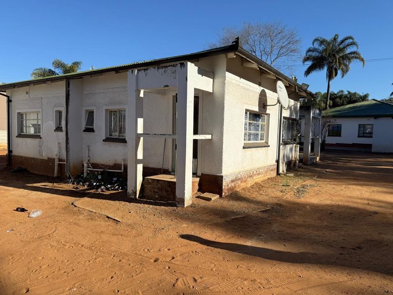 INVESTMENT OPPORTUNITY: MULTI-TENANTED BACHELOR UNITS FOR SALE – POLOKWANE!!! - Photo 6