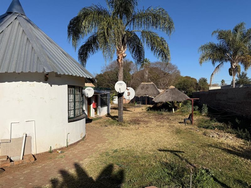 INVESTMENT OPPORTUNITY: MULTI-TENANTED BACHELOR UNITS FOR SALE – POLOKWANE!!! - Photo 4