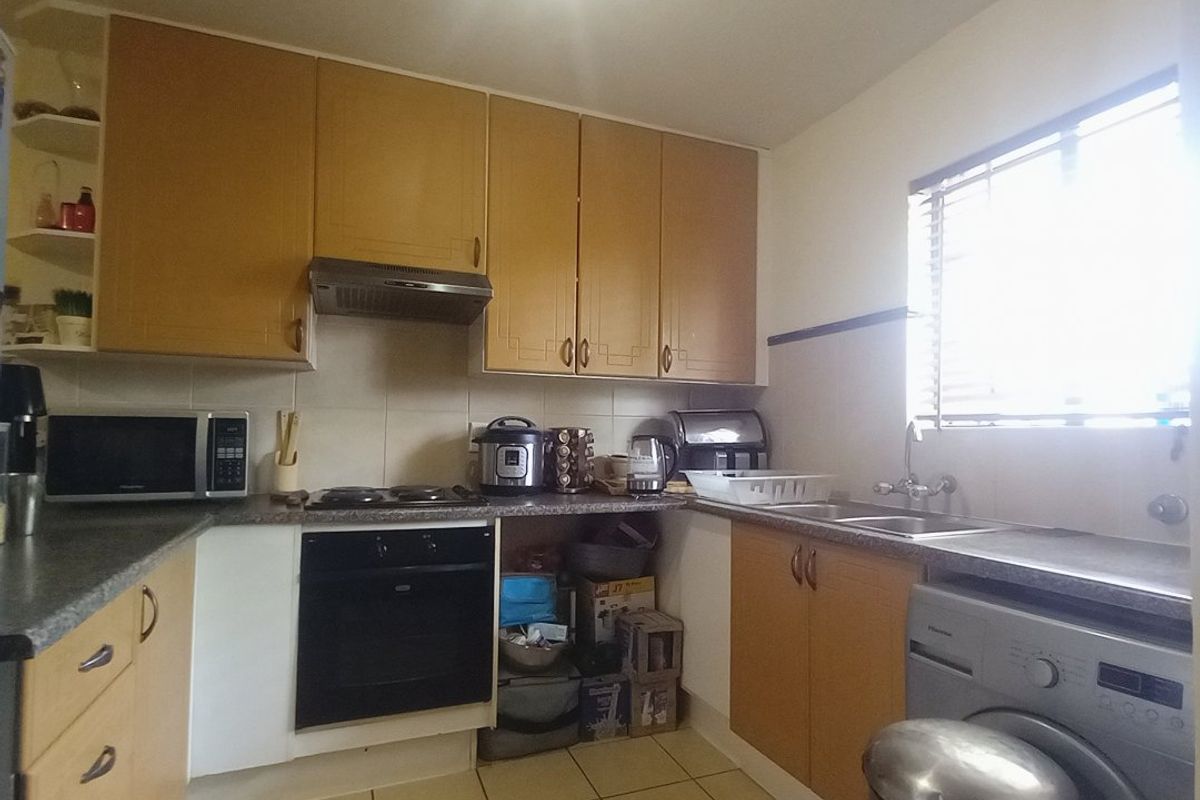 3 bedroom apartment for Sale  - Photo 2