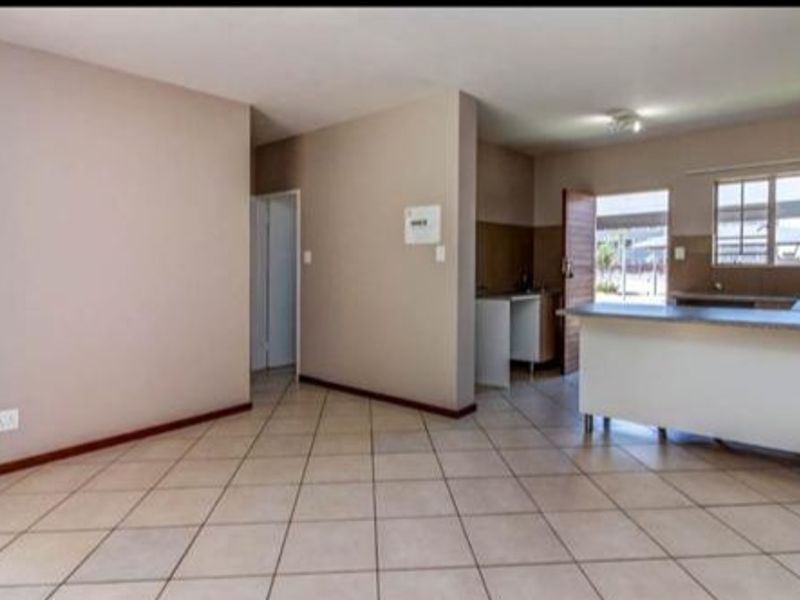 .2-Bedroom Ground Floor Apartment in Popular Monavoni Complex - Photo 6