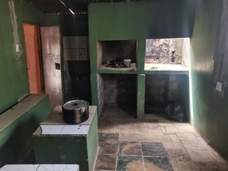 Commercial property for sale in KwaNobuhle - Photo 5