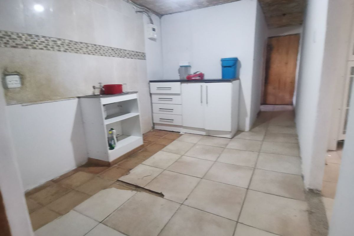 Commercial property for sale in KwaNobuhle - Photo 3