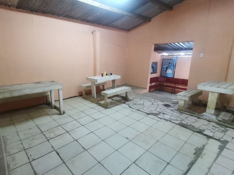 Commercial property for sale in KwaNobuhle - Photo 10