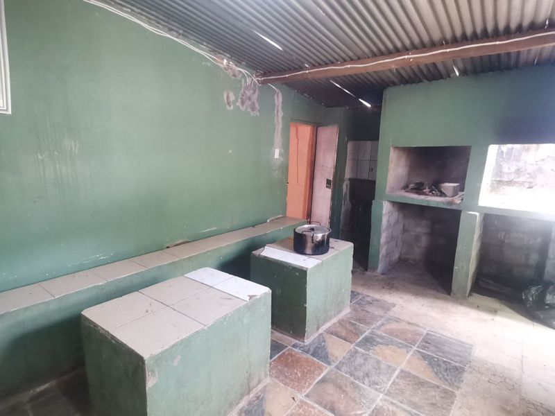 Commercial property for sale in KwaNobuhle - Photo 7
