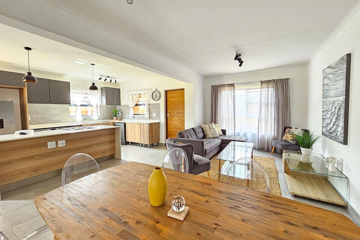 3 Bedroom 2.5 Bathroom Duplex to rent at Brookehaven - Photo 5