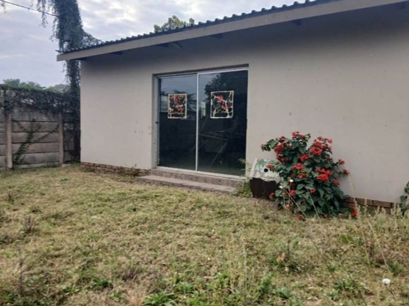 7 Bedrooms for Sale  in Rustenburg Central - Photo 10