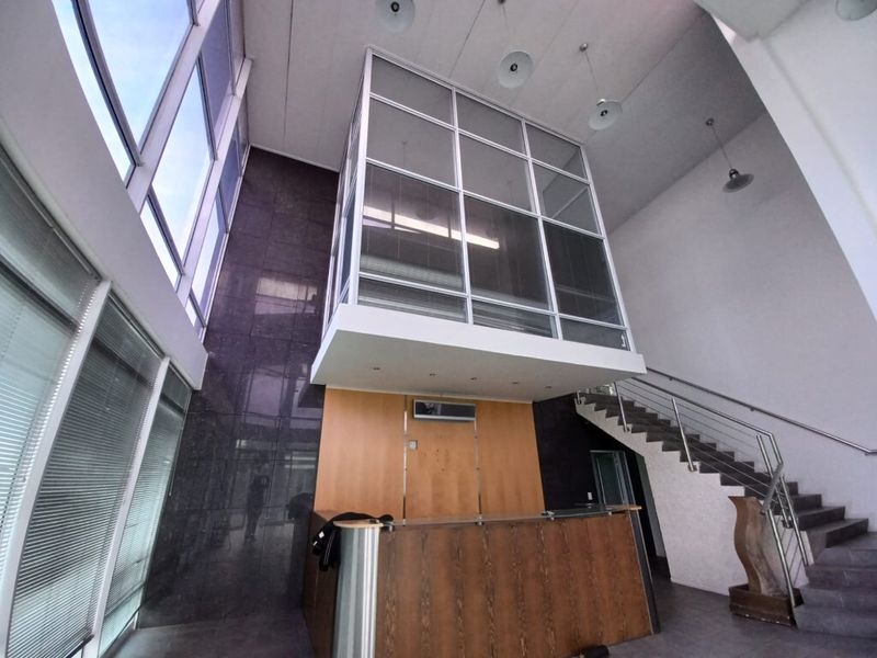540 m2 Free Standing office building for Sale in Airport City - Photo 5